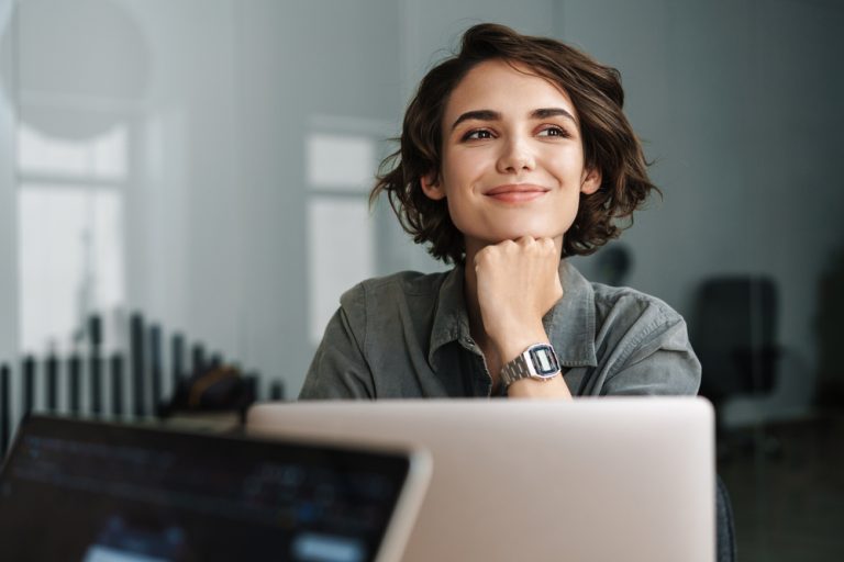 5 Reasons You Should Consider Laser Eye Surgery in 2024